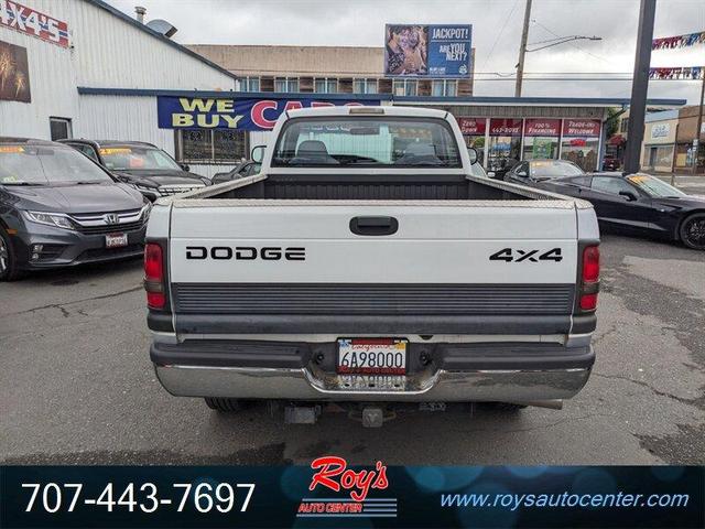 Photo of 1998 White Dodge Ram 2500
