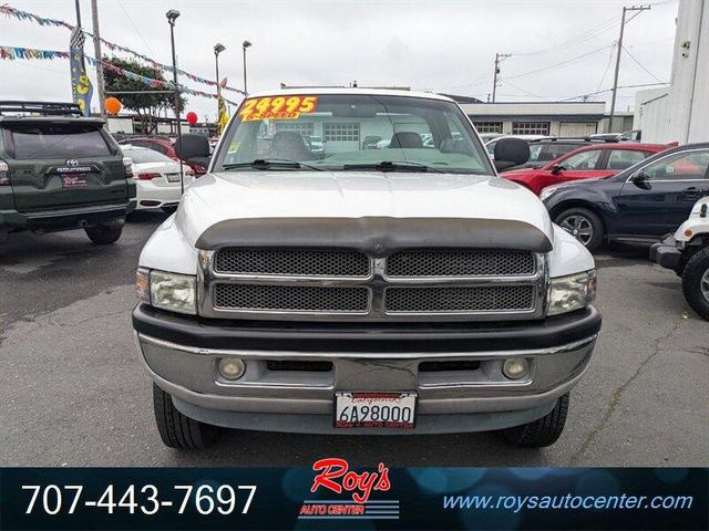 Photo of 1998 White Dodge Ram 2500