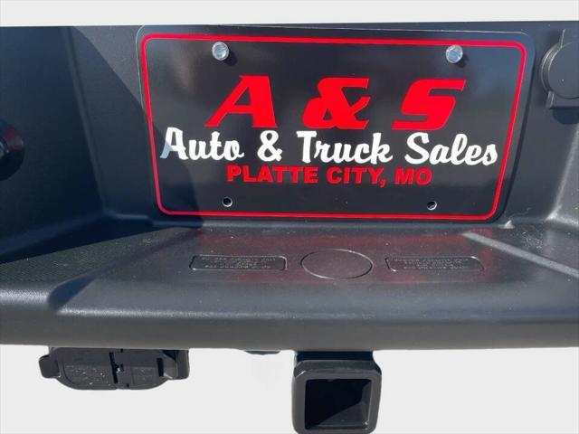 Photo of 2014 Oxford White Ford F-150
