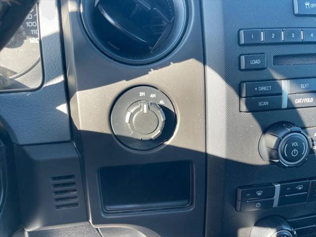 Photo of 2014 Oxford White Ford F-150