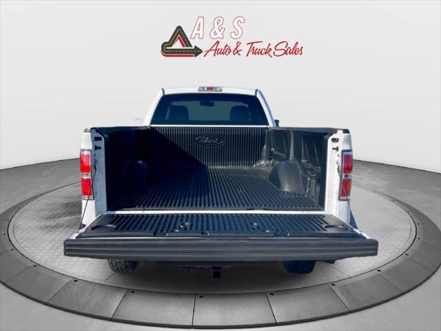 Photo of 2014 Oxford White Ford F-150