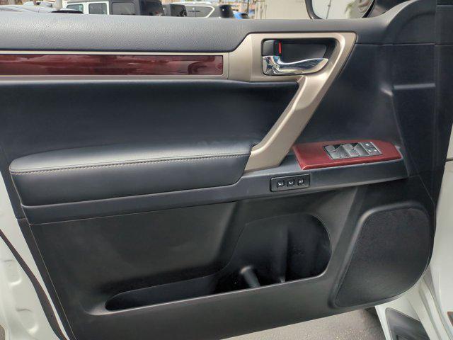 Photo of 2018 Starfire Pearl Lexus GX 460