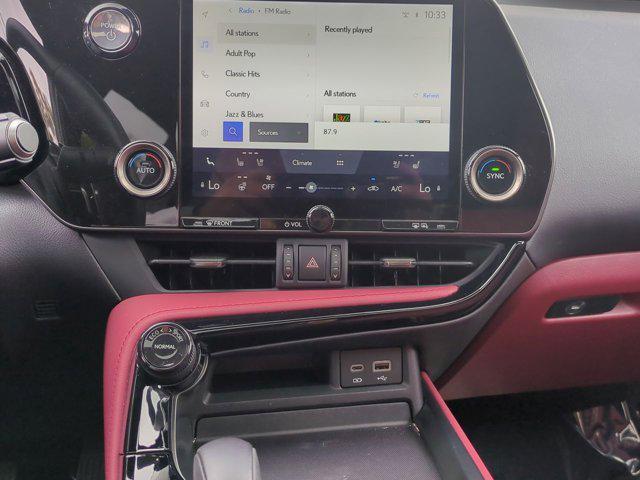 Photo of 2025 Eminent White Pearl Lexus NX 350h