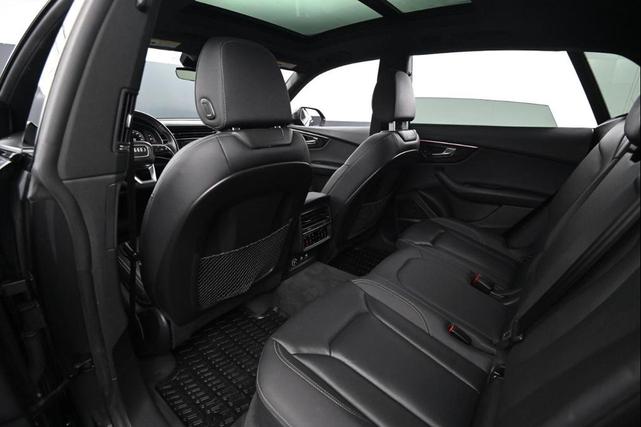Photo of 2019 Gray Audi Q8