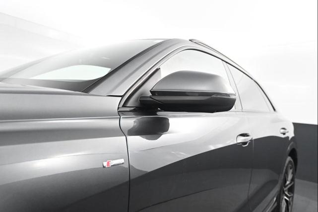 Photo of 2019 Gray Audi Q8