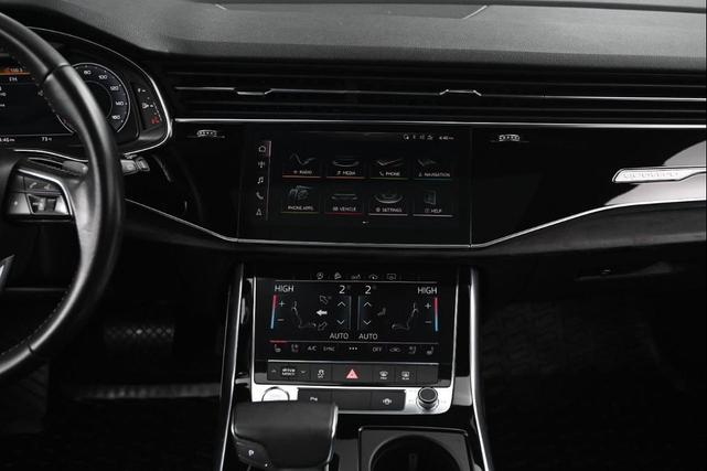 Photo of 2019 Gray Audi Q8
