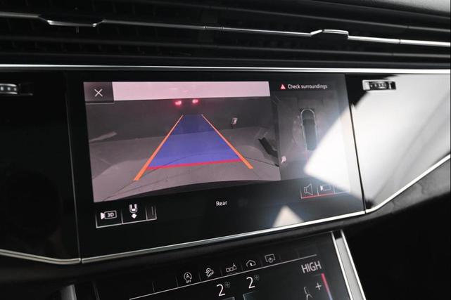 Photo of 2019 Gray Audi Q8