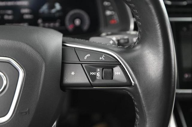 Photo of 2020 Orca Black Metallic Audi Q7