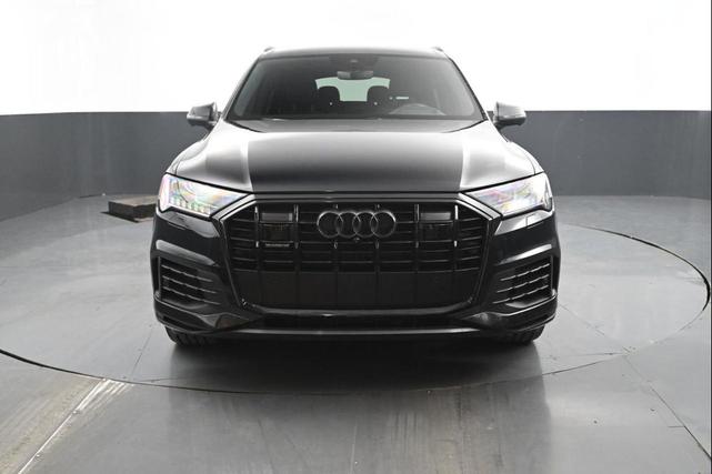 Photo of 2020 Orca Black Metallic Audi Q7