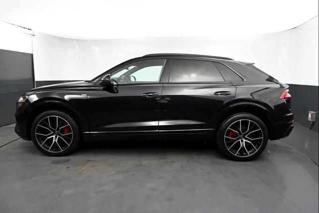 Photo of 2019 Black Audi Q8