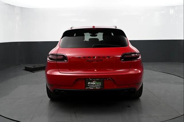 Photo of 2018 Carmine Red Porsche Macan