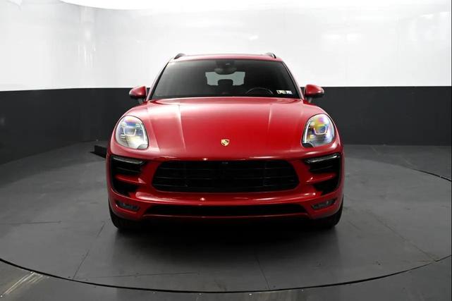 Photo of 2018 Carmine Red Porsche Macan
