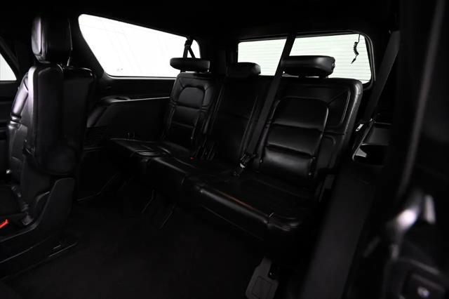 Photo of 2020 Silver Radiance Lincoln Navigator