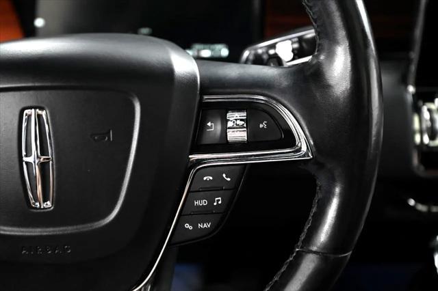 Photo of 2020 Silver Radiance Lincoln Navigator