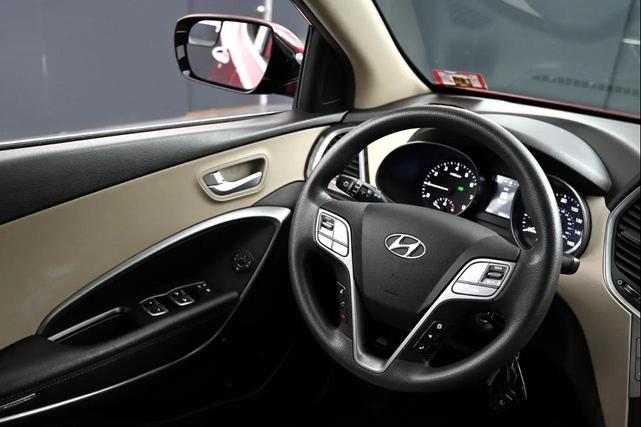 Photo of 2017 Burgundy Hyundai Santa Fe Sport
