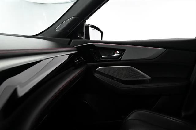 Photo of 2022 Performance Red Pearl Acura MDX