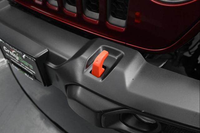 Photo of 2021 Snazzberry Pearlcoat Jeep Gladiator