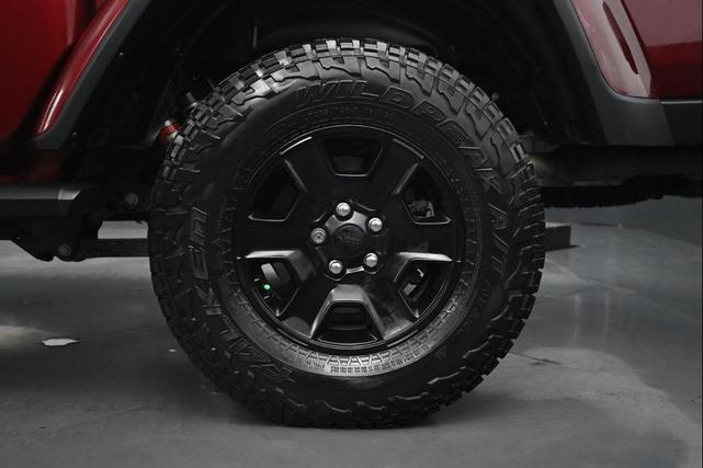 Photo of 2021 Snazzberry Pearlcoat Jeep Gladiator