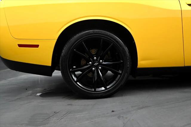 Photo of 2018 Yellow Jacket Clearcoat Dodge Challenger