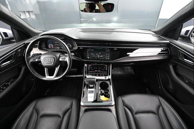 Photo of 2019 Florett Silver Metallic Audi Q8