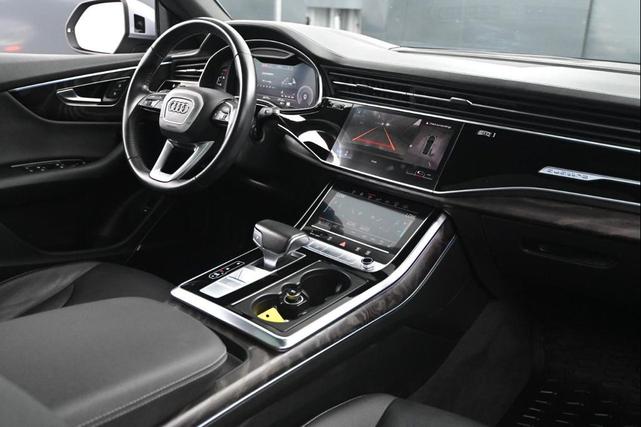 Photo of 2019 Florett Silver Metallic Audi Q8