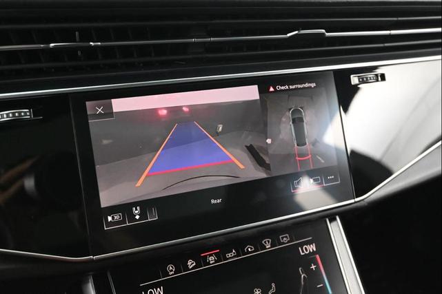 Photo of 2019 Florett Silver Metallic Audi Q8