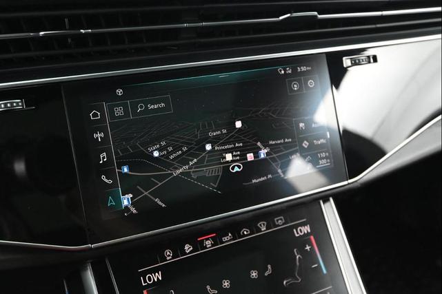 Photo of 2019 Florett Silver Metallic Audi Q8