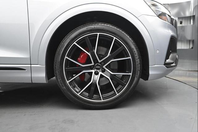 Photo of 2019 Florett Silver Metallic Audi Q8
