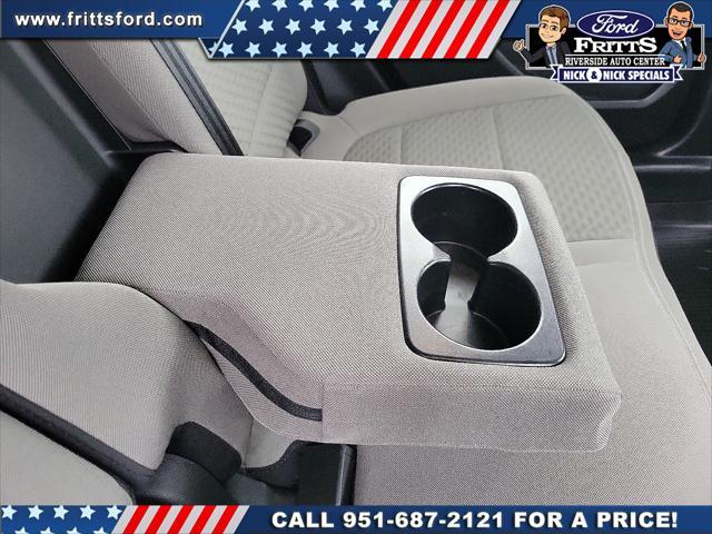 Photo of 2022 Oxford White Ford Escape