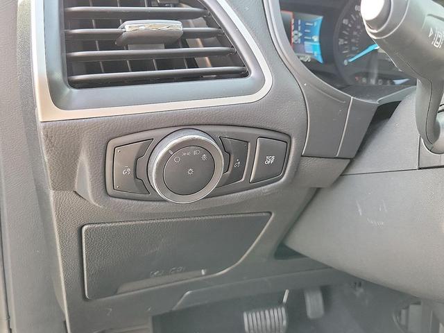 Photo of 2024 Carbonized Gray Metallic Ford Edge