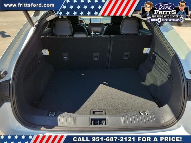 Photo of 2025 Star Wht Met Tc Ford Mustang Mach-E