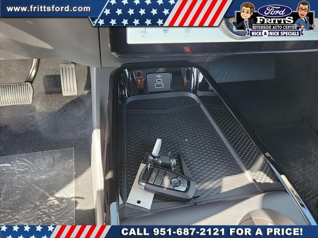 Photo of 2025 Star Wht Met Tc Ford Mustang Mach-E