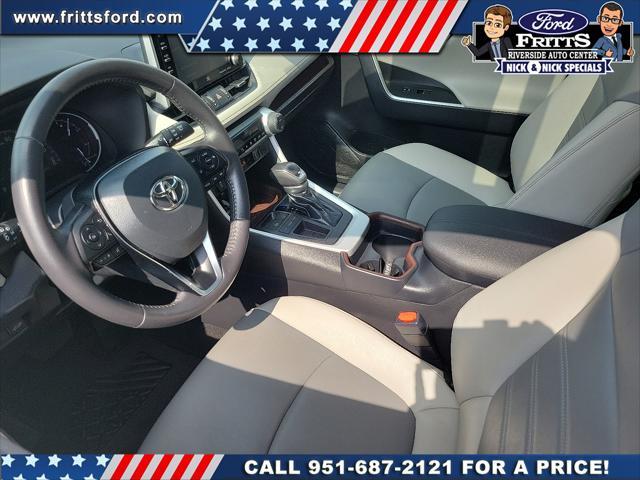 Photo of 2020 Blizzard Pearl Toyota RAV4