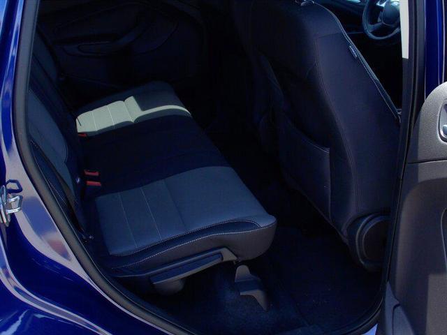 Photo of 2015 Blue Ford Escape