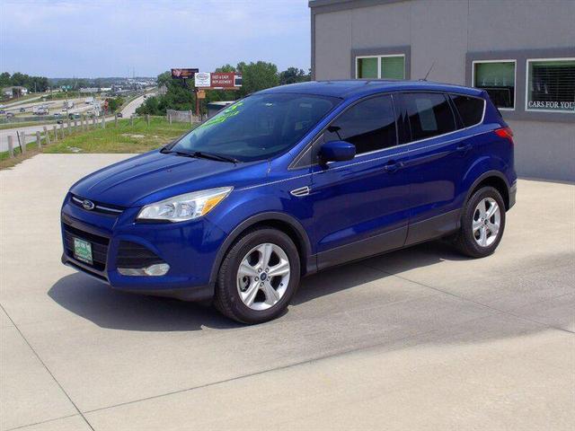 Photo of 2015 Blue Ford Escape