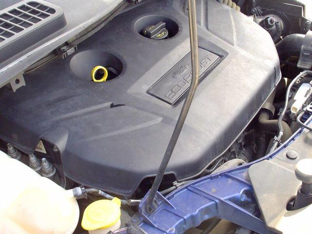 Photo of 2015 Blue Ford Escape