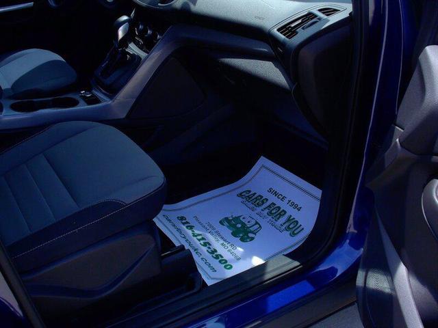 Photo of 2015 Blue Ford Escape