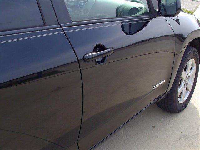 Photo of 2007 Black Toyota RAV4