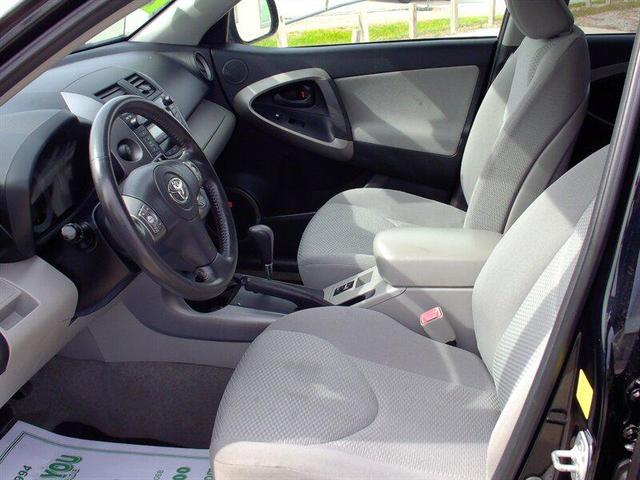 Photo of 2007 Black Toyota RAV4