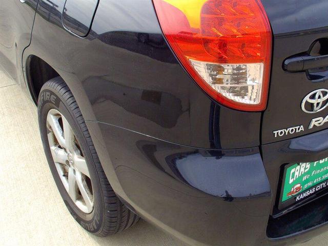 Photo of 2007 Black Toyota RAV4