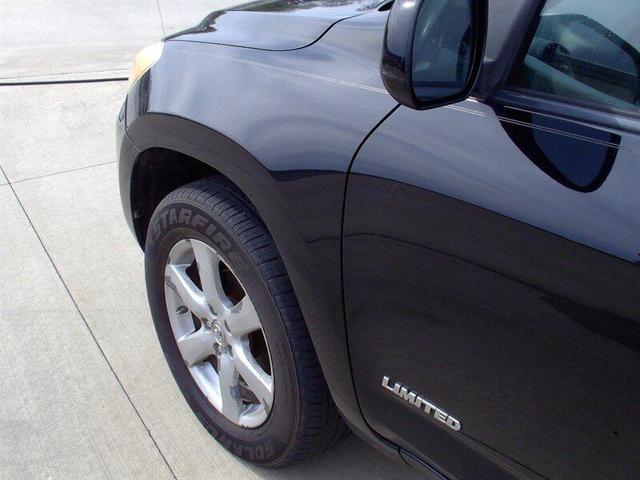 Photo of 2007 Black Toyota RAV4