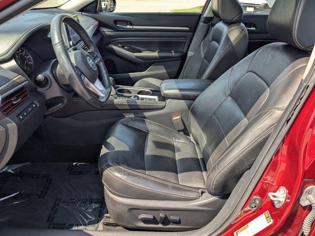 Photo of 2022 Scarlet Ember Tintcoat Nissan Altima