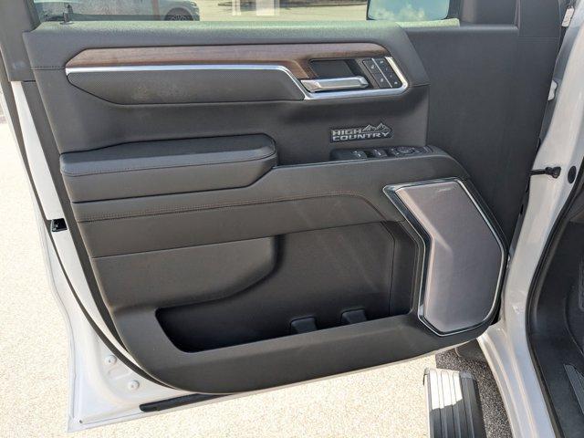 Photo of 2023 Pearl Chevrolet Silverado 1500