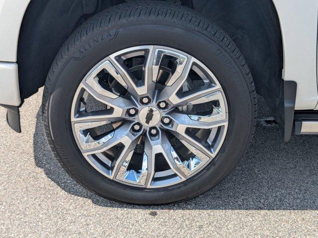 Photo of 2023 Pearl Chevrolet Silverado 1500