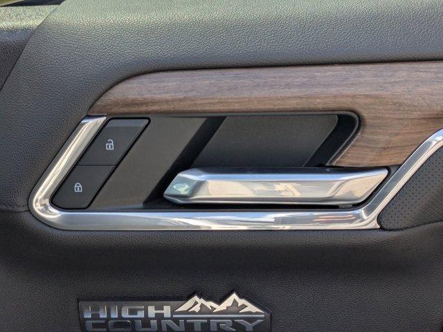 Photo of 2023 Pearl Chevrolet Silverado 1500