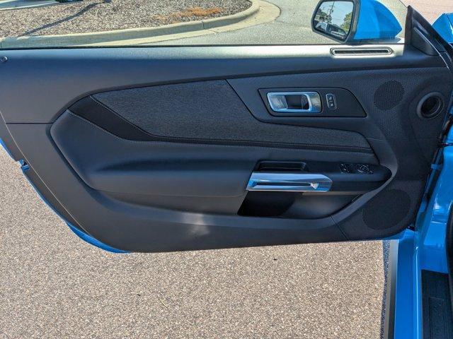 Photo of 2025 Grabber Blue Metallic Ford Mustang