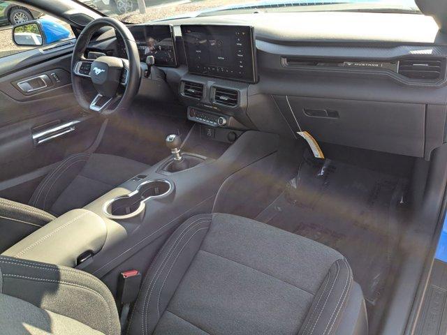 Photo of 2025 Grabber Blue Metallic Ford Mustang