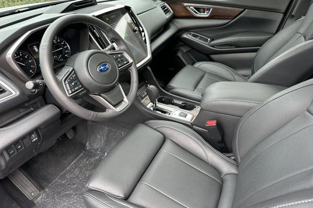 Photo of 2024 Ice Silver Metallic Subaru Ascent