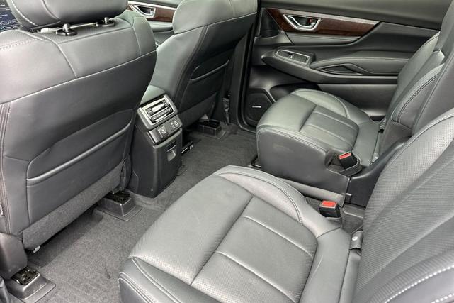 Photo of 2024 Ice Silver Metallic Subaru Ascent