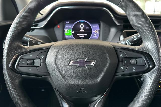 Photo of 2022 Summit White Chevrolet Bolt EUV